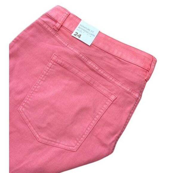 Lane Bryant Signature Fit Mid-Rise Boyfriend Capri Jeans in Pink – NWT – Size 24 - Picture 3 of 9